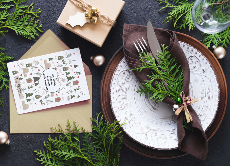 FELICITACION-NAVIDADENA-PERSONALIZADA-RIE-DISFRUTA-MESA-NAVIDAD
